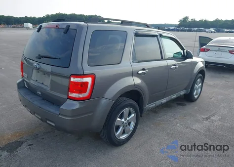 2011 Ford Escape Xlt z USA, uszkodzony, nr VIN 1FMCU0D75BKB96867